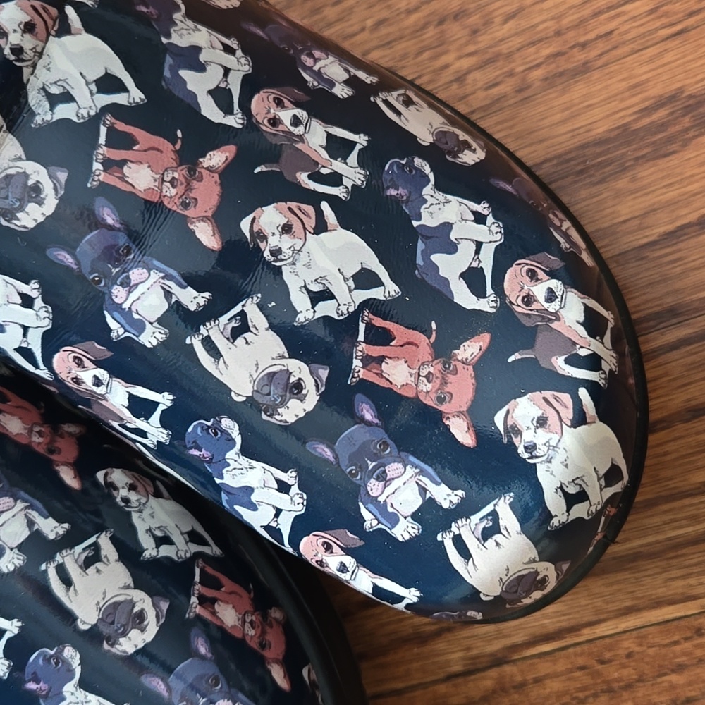 Easy Works Size 6.5 Navy Blue Doggie Print Slip Resistant Non-Marking Work Clog